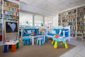 Гостиница Daphne's Club Hotel Apartments  Ксилокастро